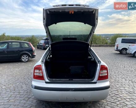 Серый Шкода Октавия, объемом двигателя 1.6 л и пробегом 284 тыс. км за 5500 $, фото 3 на Automoto.ua