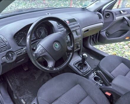 Сірий Шкода Октавія, об'ємом двигуна 2 л та пробігом 315 тис. км за 4800 $, фото 6 на Automoto.ua