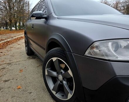 Серый Шкода Октавия, объемом двигателя 2 л и пробегом 318 тыс. км за 9200 $, фото 2 на Automoto.ua