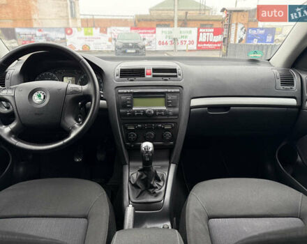 Сірий Шкода Октавія, об'ємом двигуна 1.6 л та пробігом 260 тис. км за 5999 $, фото 54 на Automoto.ua