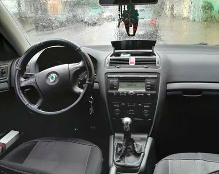 Серый Шкода Октавия, объемом двигателя 1.6 л и пробегом 263 тыс. км за 5900 $, фото 6 на Automoto.ua