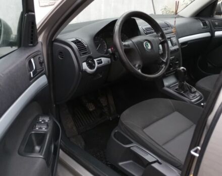 Серый Шкода Октавия, объемом двигателя 0 л и пробегом 499 тыс. км за 2749 $, фото 5 на Automoto.ua