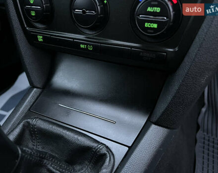 Сірий Шкода Октавія, об'ємом двигуна 1.6 л та пробігом 180 тис. км за 5999 $, фото 57 на Automoto.ua