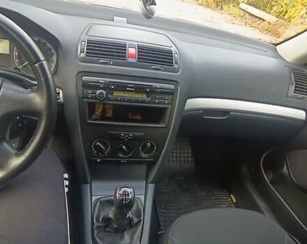 Серый Шкода Октавия, объемом двигателя 1.6 л и пробегом 270 тыс. км за 6600 $, фото 3 на Automoto.ua