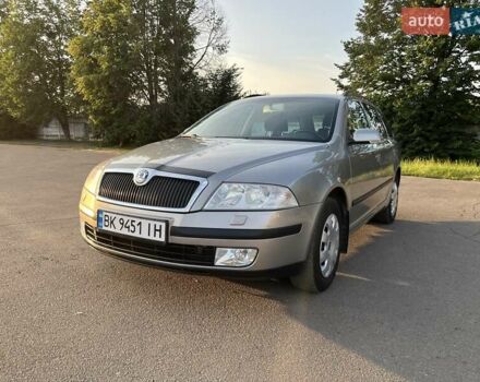 Сірий Шкода Октавія, об'ємом двигуна 1.6 л та пробігом 251 тис. км за 5949 $, фото 1 на Automoto.ua