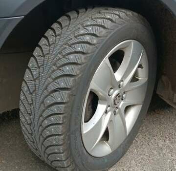 Серый Шкода Октавия, объемом двигателя 1.6 л и пробегом 270 тыс. км за 6400 $, фото 2 на Automoto.ua