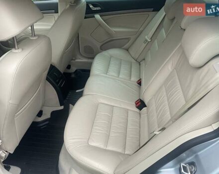 Сірий Шкода Октавія, об'ємом двигуна 1.8 л та пробігом 221 тис. км за 7899 $, фото 11 на Automoto.ua