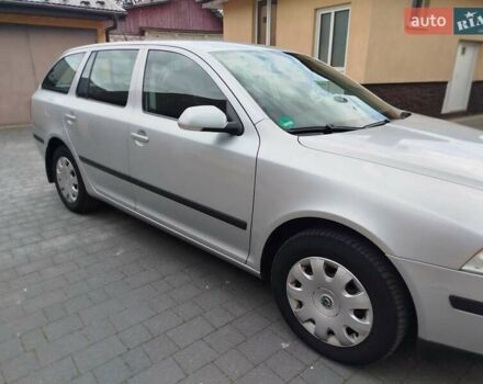 Серый Шкода Октавия, объемом двигателя 1.6 л и пробегом 214 тыс. км за 5750 $, фото 7 на Automoto.ua