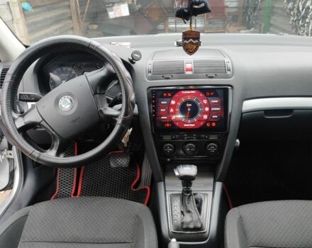 Серый Шкода Октавия, объемом двигателя 2 л и пробегом 304 тыс. км за 7200 $, фото 4 на Automoto.ua