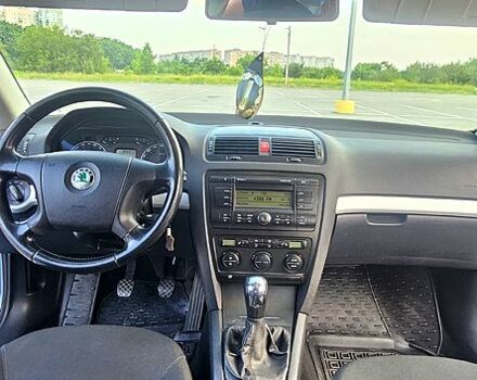 Сірий Шкода Октавія, об'ємом двигуна 1.6 л та пробігом 210 тис. км за 5600 $, фото 9 на Automoto.ua