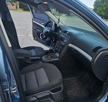 Серый Шкода Октавия, объемом двигателя 1.6 л и пробегом 210 тыс. км за 5600 $, фото 5 на Automoto.ua