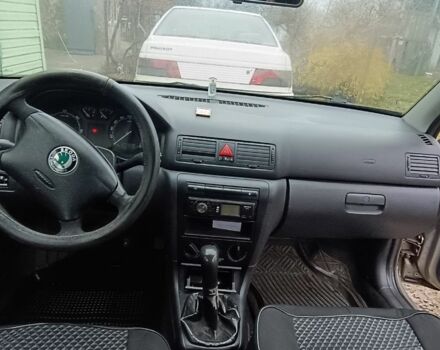 Сірий Шкода Октавія, об'ємом двигуна 0 л та пробігом 299 тис. км за 5000 $, фото 2 на Automoto.ua