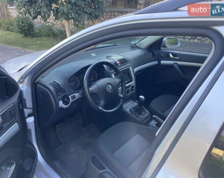 Сірий Шкода Октавія, об'ємом двигуна 1.6 л та пробігом 212 тис. км за 5900 $, фото 5 на Automoto.ua
