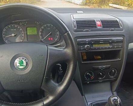 Серый Шкода Октавия, объемом двигателя 1.6 л и пробегом 270 тыс. км за 6400 $, фото 3 на Automoto.ua