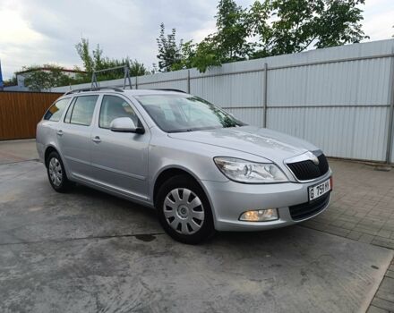 Серый Шкода Октавия, объемом двигателя 1.6 л и пробегом 241 тыс. км за 7200 $, фото 3 на Automoto.ua