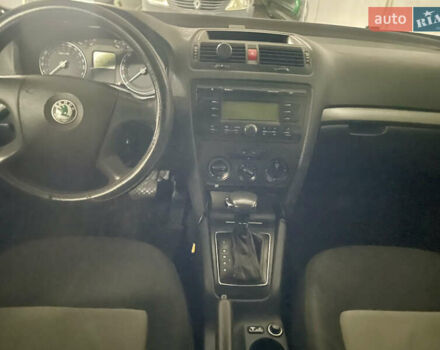 Серый Шкода Октавия, объемом двигателя 1.6 л и пробегом 353 тыс. км за 5500 $, фото 5 на Automoto.ua