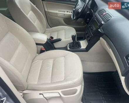 Сірий Шкода Октавія, об'ємом двигуна 1.8 л та пробігом 221 тис. км за 7899 $, фото 9 на Automoto.ua