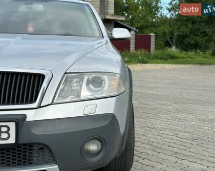 Сірий Шкода Октавія, об'ємом двигуна 2 л та пробігом 441 тис. км за 7499 $, фото 5 на Automoto.ua