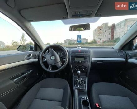Сірий Шкода Октавія, об'ємом двигуна 1.6 л та пробігом 214 тис. км за 5750 $, фото 4 на Automoto.ua