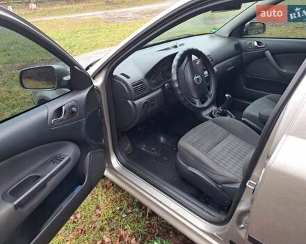 Серый Шкода Октавия, объемом двигателя 1.6 л и пробегом 199 тыс. км за 5000 $, фото 4 на Automoto.ua