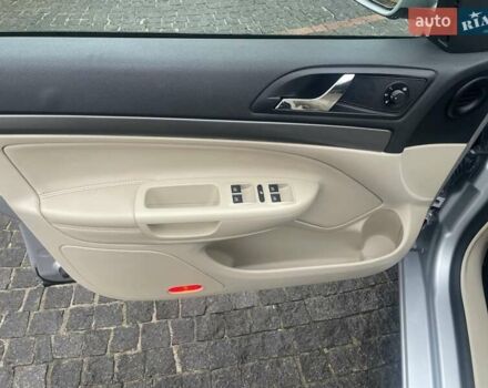 Сірий Шкода Октавія, об'ємом двигуна 1.8 л та пробігом 221 тис. км за 7899 $, фото 12 на Automoto.ua