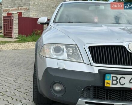 Сірий Шкода Октавія, об'ємом двигуна 2 л та пробігом 441 тис. км за 7499 $, фото 4 на Automoto.ua
