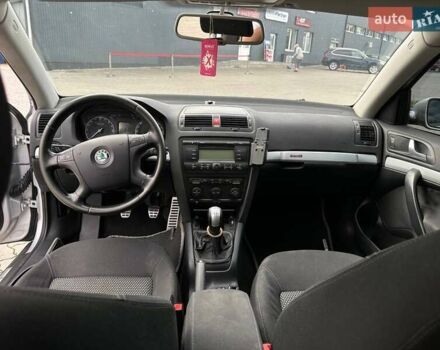 Сірий Шкода Октавія, об'ємом двигуна 2 л та пробігом 441 тис. км за 7499 $, фото 20 на Automoto.ua