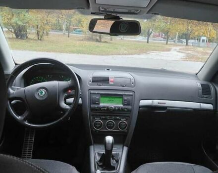 Шкода Октавия 2008 в Днепре (Днепропетровске) на Automoto.ua Серый Шкода Октавия, объемом двигателя 2 л и пробегом 330 тыс. км за 6350 $, фото 4 на Automoto.ua