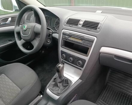 Серый Шкода Октавия, объемом двигателя 1.6 л и пробегом 241 тыс. км за 7200 $, фото 10 на Automoto.ua