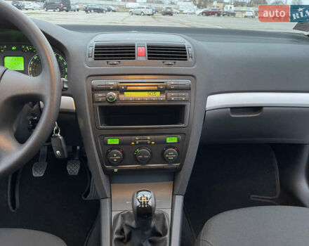 Серый Шкода Октавия, объемом двигателя 1.6 л и пробегом 39 тыс. км за 10150 $, фото 55 на Automoto.ua