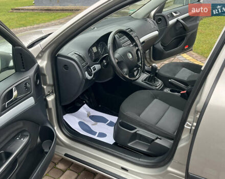 Серый Шкода Октавия, объемом двигателя 1.6 л и пробегом 256 тыс. км за 6850 $, фото 12 на Automoto.ua