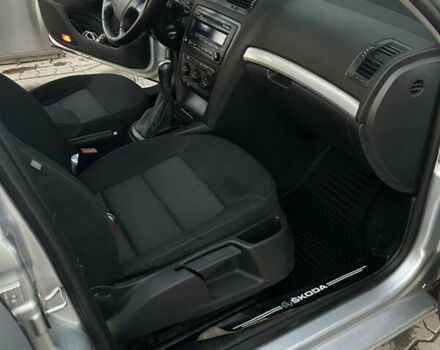 Серый Шкода Октавия, объемом двигателя 1.9 л и пробегом 418 тыс. км за 4500 $, фото 12 на Automoto.ua