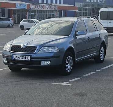 Серый Шкода Октавия, объемом двигателя 1.6 л и пробегом 210 тыс. км за 5600 $, фото 2 на Automoto.ua