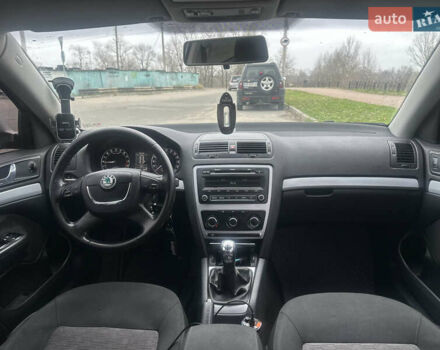 Серый Шкода Октавия, объемом двигателя 1.9 л и пробегом 287 тыс. км за 9000 $, фото 8 на Automoto.ua