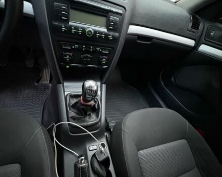 Шкода Октавия 2008 в Мукачеве на Automoto.ua Серый Шкода Октавия, объемом двигателя 2 л и пробегом 310 тыс. км за 6799 $, фото 5 на Automoto.ua