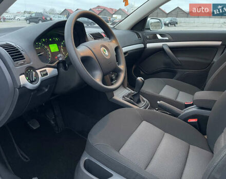 Серый Шкода Октавия, объемом двигателя 1.6 л и пробегом 39 тыс. км за 10150 $, фото 71 на Automoto.ua
