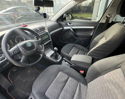 Серый Шкода Октавия, объемом двигателя 1.6 л и пробегом 249 тыс. км за 5999 $, фото 26 на Automoto.ua