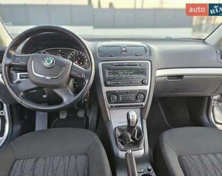 Серый Шкода Октавия, объемом двигателя 1.8 л и пробегом 200 тыс. км за 9100 $, фото 36 на Automoto.ua