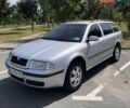 Серый Шкода Октавия, объемом двигателя 1.6 л и пробегом 235 тыс. км за 5800 $, фото 1 на Automoto.ua