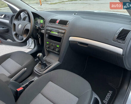 Серый Шкода Октавия, объемом двигателя 1.6 л и пробегом 39 тыс. км за 10150 $, фото 46 на Automoto.ua