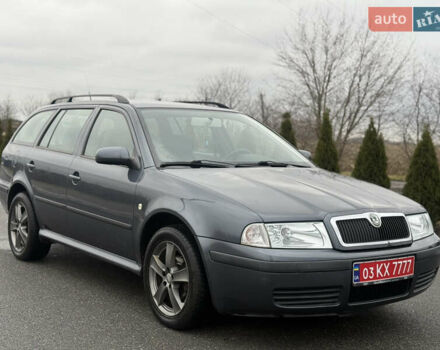 Серый Шкода Октавия, объемом двигателя 1.6 л и пробегом 218 тыс. км за 6000 $, фото 2 на Automoto.ua