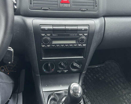 Серый Шкода Октавия, объемом двигателя 1.6 л и пробегом 161 тыс. км за 5650 $, фото 10 на Automoto.ua