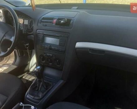 Сірий Шкода Октавія, об'ємом двигуна 1.6 л та пробігом 347 тис. км за 5100 $, фото 6 на Automoto.ua