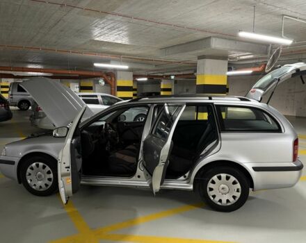 Серый Шкода Октавия, объемом двигателя 1.6 л и пробегом 235 тыс. км за 2900 $, фото 2 на Automoto.ua