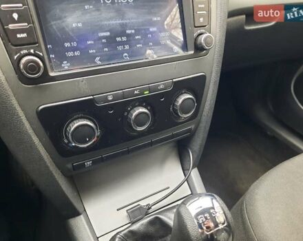 Серый Шкода Октавия, объемом двигателя 1.6 л и пробегом 250 тыс. км за 7370 $, фото 82 на Automoto.ua