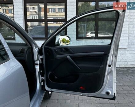 Серый Шкода Октавия, объемом двигателя 1.6 л и пробегом 237 тыс. км за 7950 $, фото 66 на Automoto.ua
