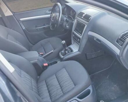 Серый Шкода Октавия, объемом двигателя 1.8 л и пробегом 235 тыс. км за 7200 $, фото 10 на Automoto.ua