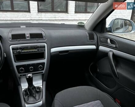 Серый Шкода Октавия, объемом двигателя 1.6 л и пробегом 203 тыс. км за 8099 $, фото 109 на Automoto.ua