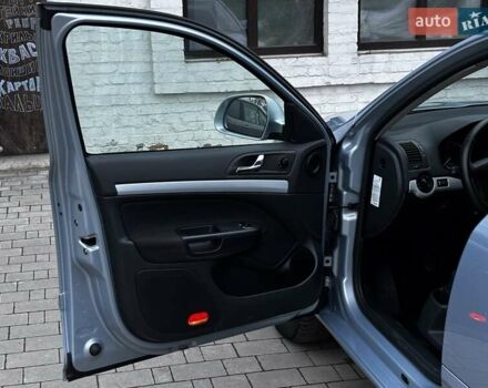 Серый Шкода Октавия, объемом двигателя 1.6 л и пробегом 203 тыс. км за 8099 $, фото 90 на Automoto.ua