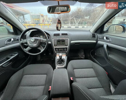 Серый Шкода Октавия, объемом двигателя 1.39 л и пробегом 222 тыс. км за 7500 $, фото 6 на Automoto.ua